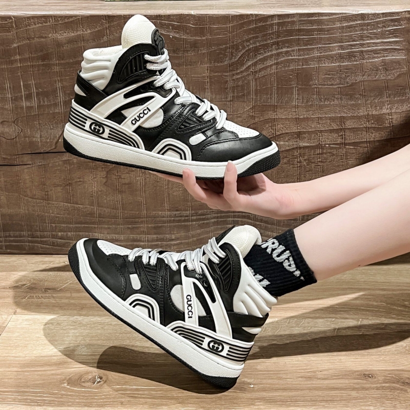 G*u*i casual shoes
